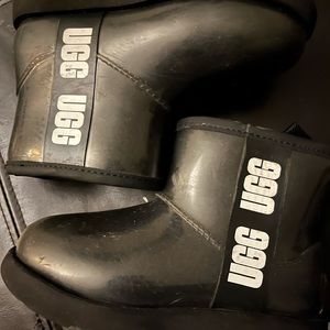 (Worn) Little Girl Ugg Boots